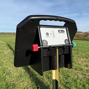 Funkcje i cechy przenośnych elektryzatorów solarnych fencee solar DUO SD
