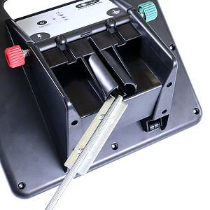 Funkcje i cechy inteligentnych przenośnych elektryzatorów radiowych fencee solar DUO RF SDX