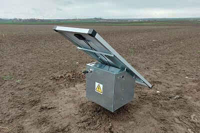 Budowa ogrodzenia elektrycznego na wystawę Nasze pole